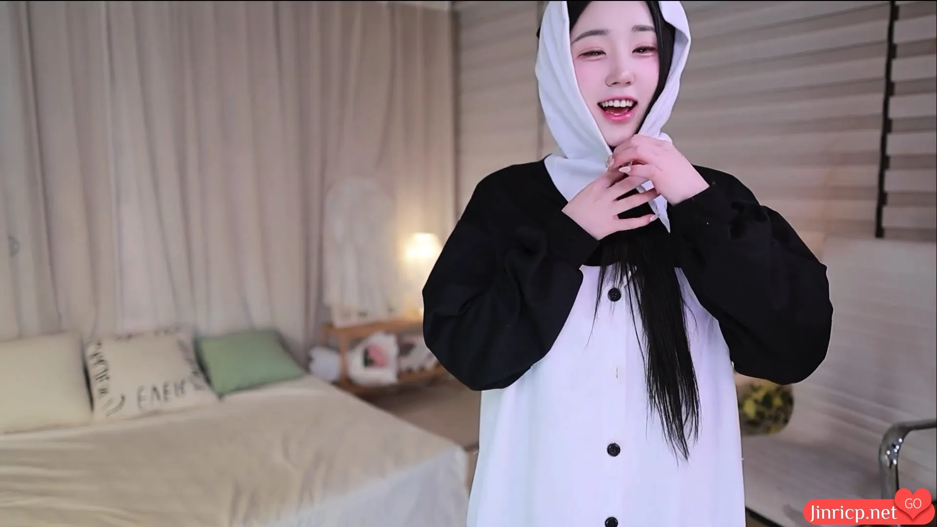 艾莉-ELI-(엘리) HappyNewYear 跨年直播 (20241231) 度盘 [3V/8.92G]-JIN