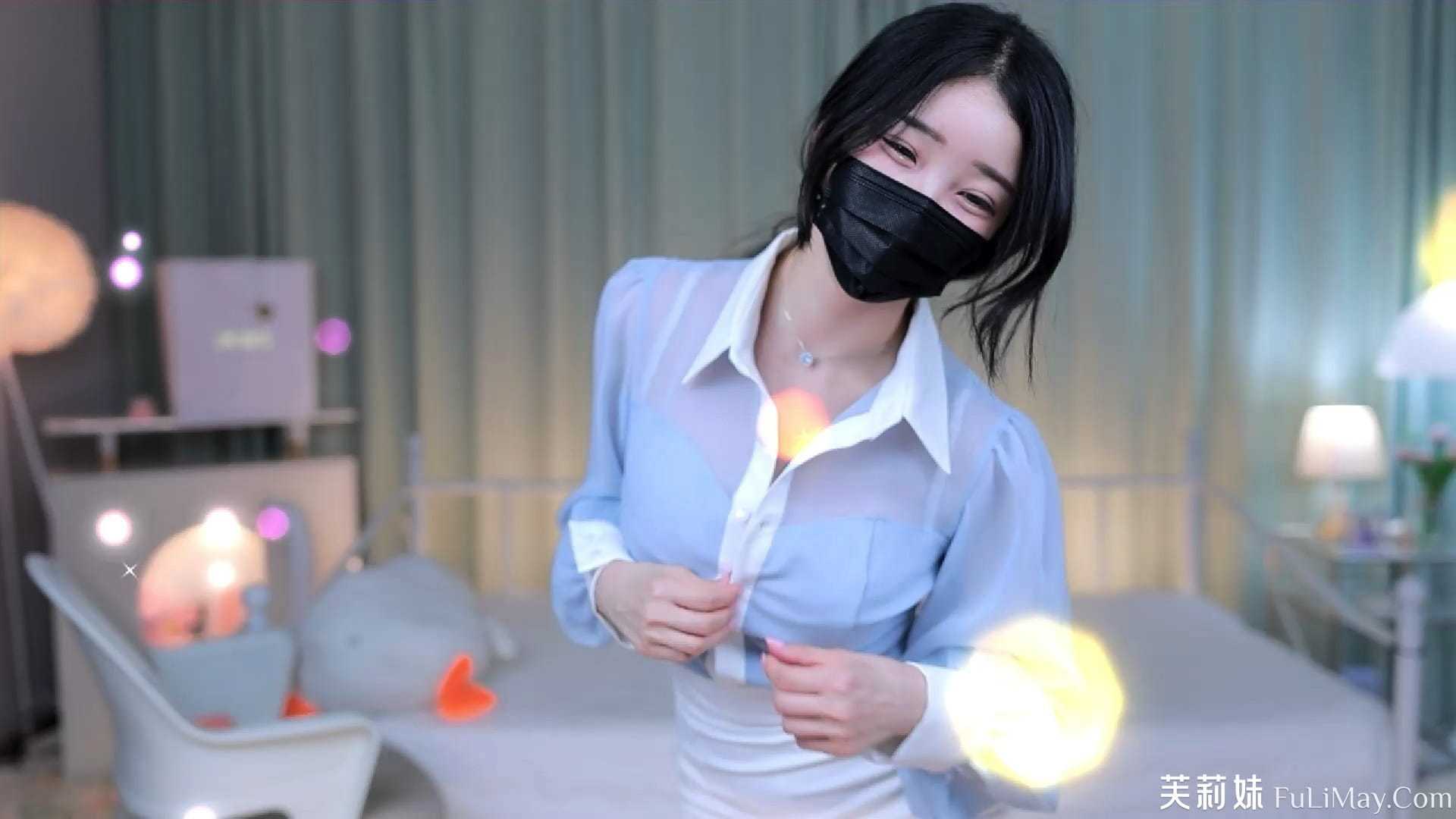 莱娜-moem9e9-(♔레나) 个人直播(20240617)(3V/10.6G)-JIN 莱娜-moem9e9-(♔레나) 个人直播(20240617)(3V/10.6G)-JIN