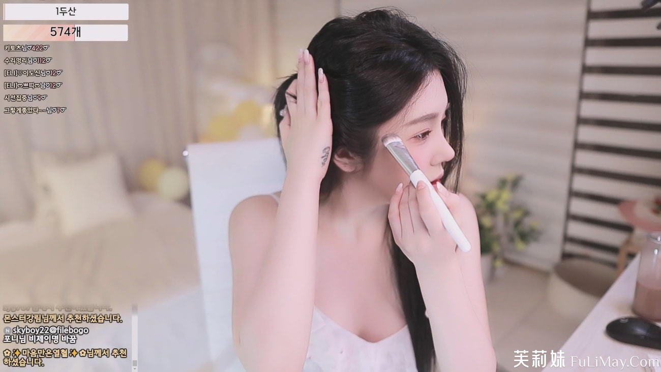 艾莉-ELI-(엘리) eli05021212 个人直播 度盘/PIKPAK [20240512/ 1V/1.6G]-JIN