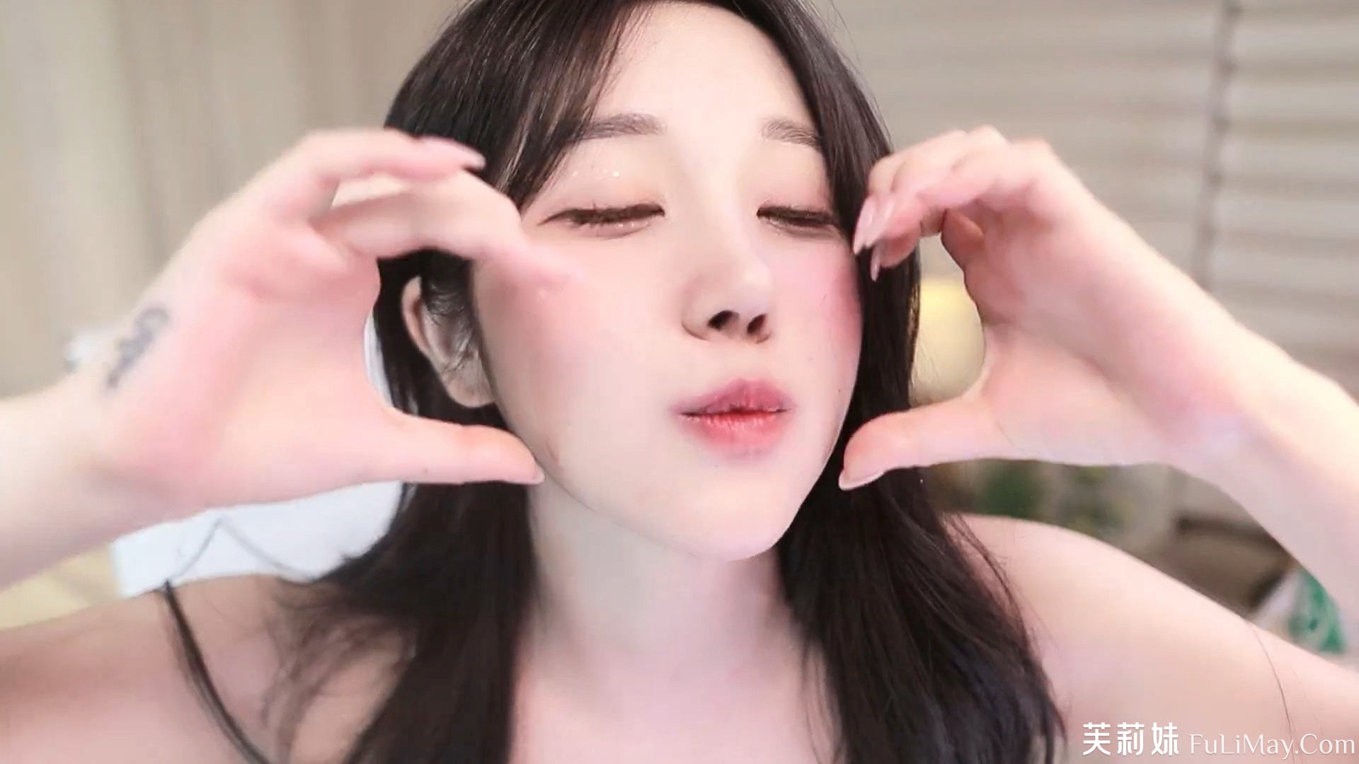 艾莉-ELI-(엘리) eli05021212 个人直播 度盘 / PIKPAK (20240608) [4V/8.72G]-JIN