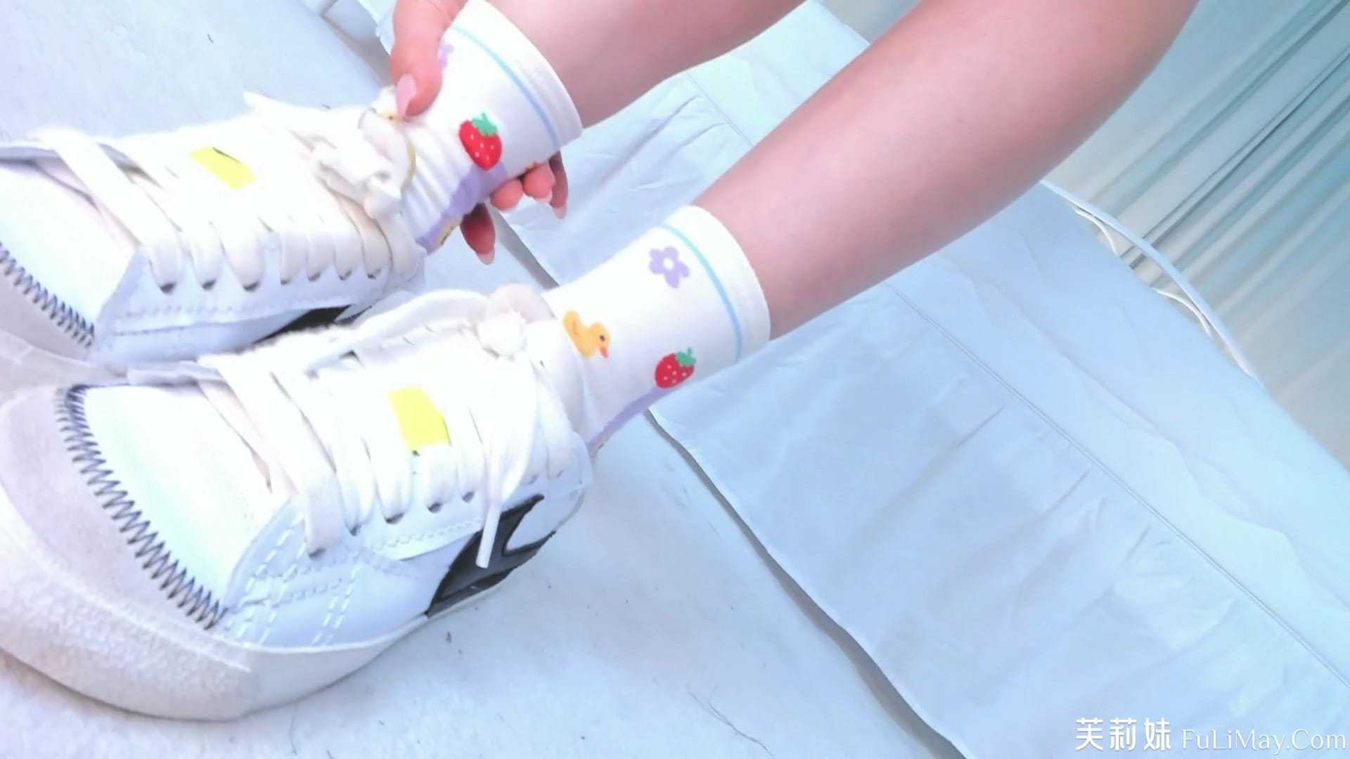 莱娜-moem9e9-(♔레나) 个人直播（20240621）（5V/28.7G）-JIN
