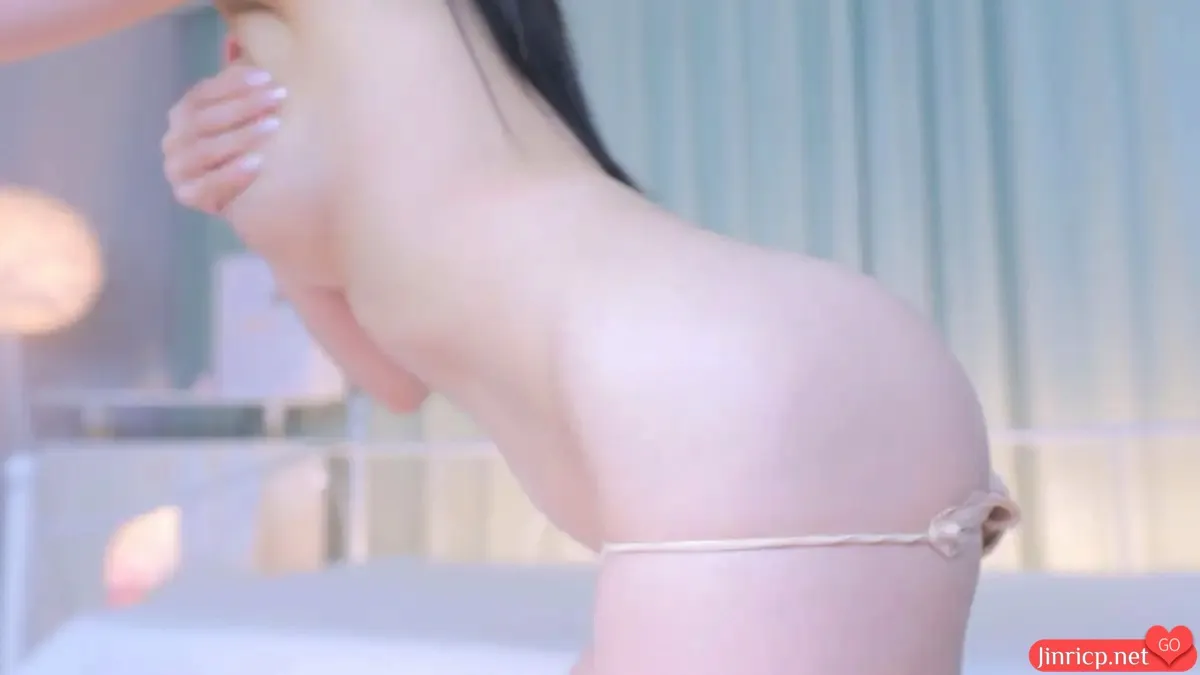 BJ莱娜 – moem9e9 – 个人直播 20240704 [4V/11.2G]-JIN