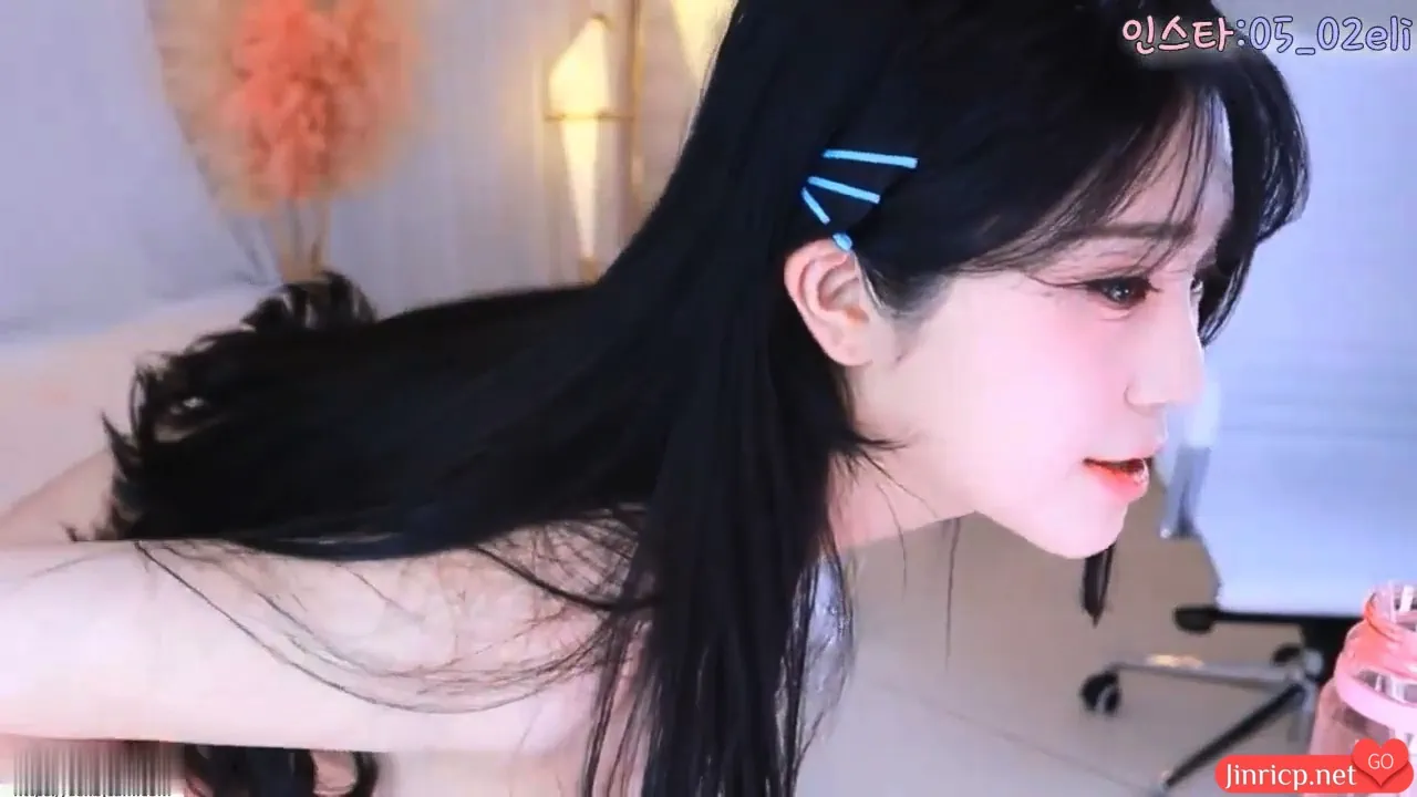 艾莉-ELI-(엘리) eli05021212 早期个人直播 2020 年大合集版 [53V/12.3G]-JIN